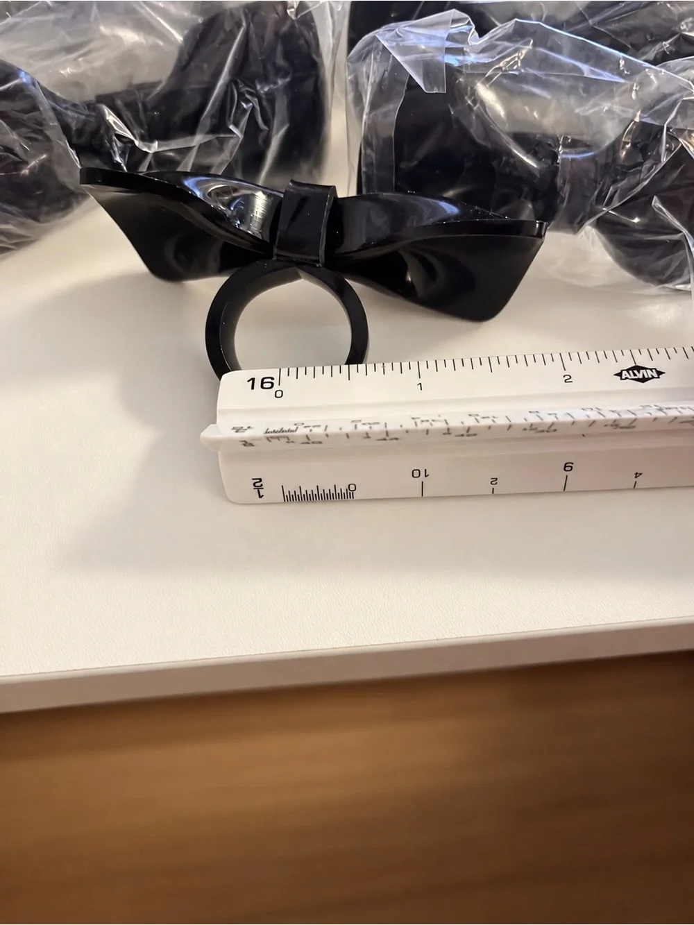 Two’s Company Black Tie Bow Napkin Rings Set of 8 Vintage Acrylic